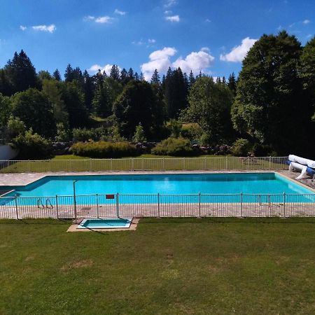 Studio Le Lacuzon Avec Piscine Et Tennis Exterieurs Les Rousses Buitenkant foto