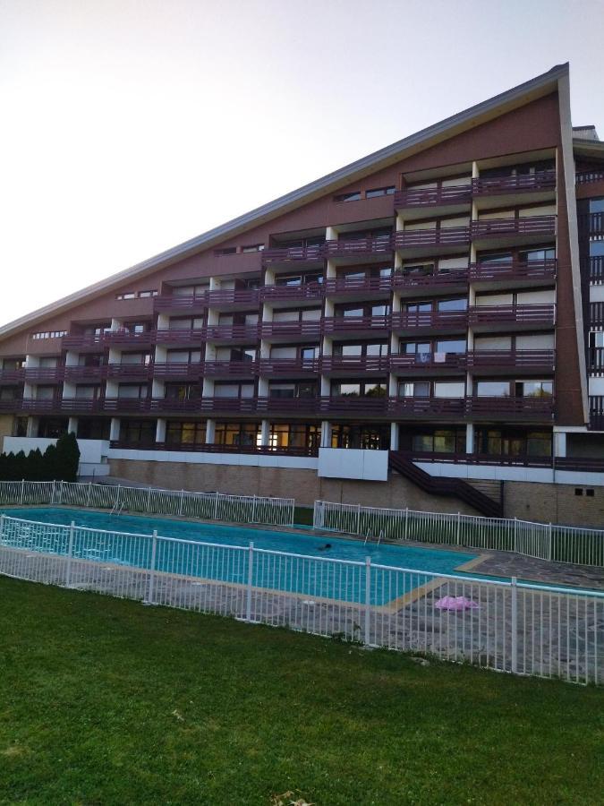 Studio Le Lacuzon Avec Piscine Et Tennis Exterieurs Les Rousses Buitenkant foto